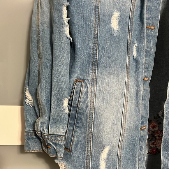 Haute Monde L.A designed distress long denim embroidery jacket sz L - Picture 4 of 9